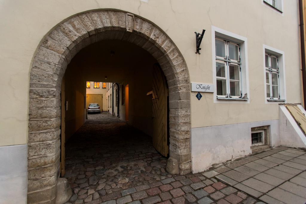 הוסטל טאלין The Knight House מראה חיצוני תמונה